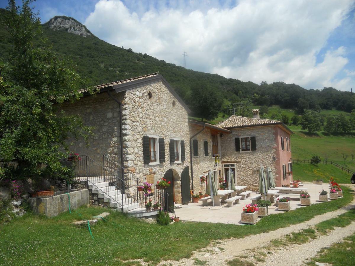 Agriturismo Lusani Caprino Veronese Exterior photo